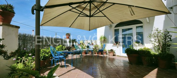 5 bedrooms Building in Casamicciola Terme, Italy No. 63248 4