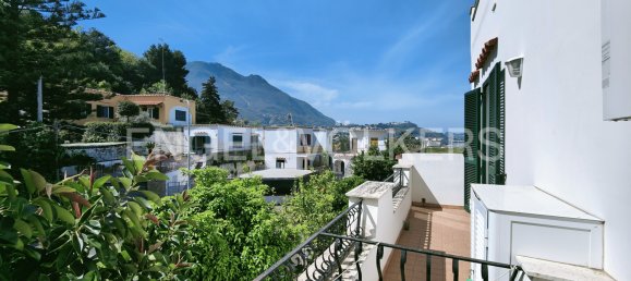 5 bedrooms Building in Casamicciola Terme, Italy No. 63248 15