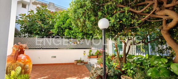 5 bedrooms Building in Casamicciola Terme, Italy No. 63248 30