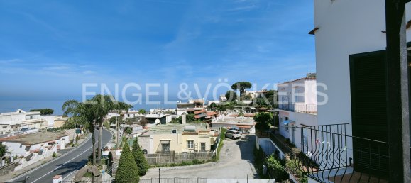 5 bedrooms Building in Casamicciola Terme, Italy No. 63248 24