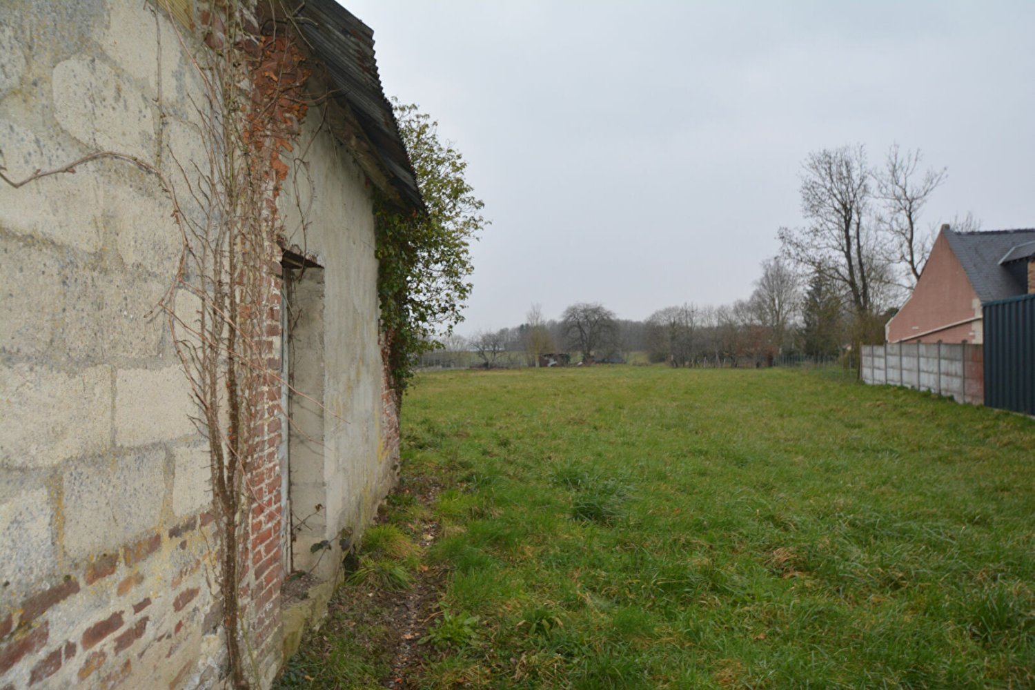  قطعة أرض في Monceau-les-Leups, France رقم 77723