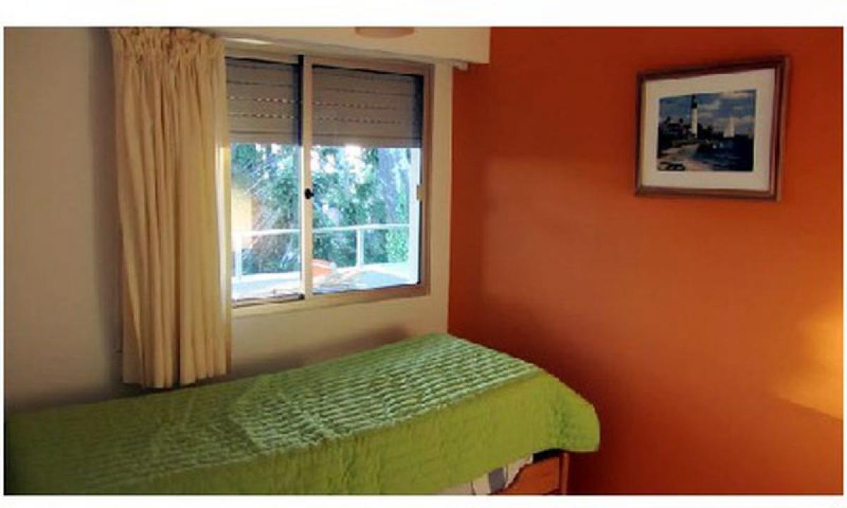 3 bedrooms Apartment in Maldonado, Uruguay No. 2287