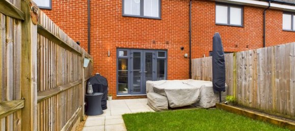 3 bedrooms Townhouse in Bordon, United Kingdom No. 13809 9