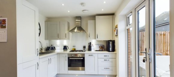 3 bedrooms Townhouse in Bordon, United Kingdom No. 13809 4