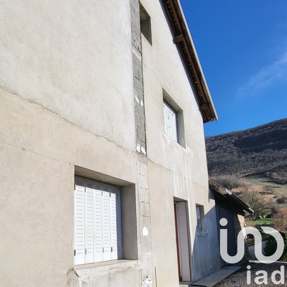 5-Zimmer Stadthaus in Montagnieu, France, Nr. 193533