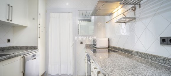 3 bedrooms Apartment in Marbella, Spain No. 147042 10