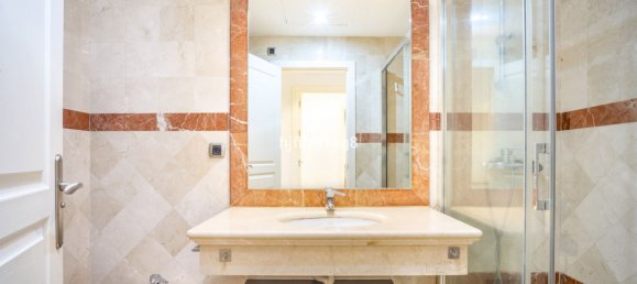 3 bedrooms Apartment in Marbella, Spain No. 147042 17