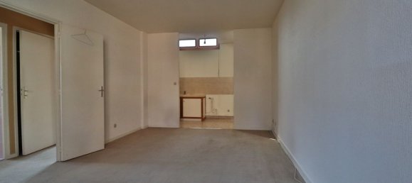 2 chambres Appartement à Troyes, France No. 266709 3
