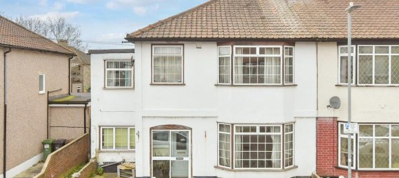 4 bedrooms Commercial property in Essex, United Kingdom No. 4139 2