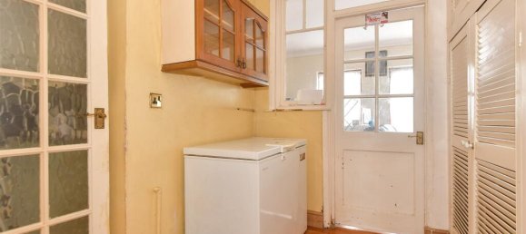 4 bedrooms Commercial property in Essex, United Kingdom No. 4139 6