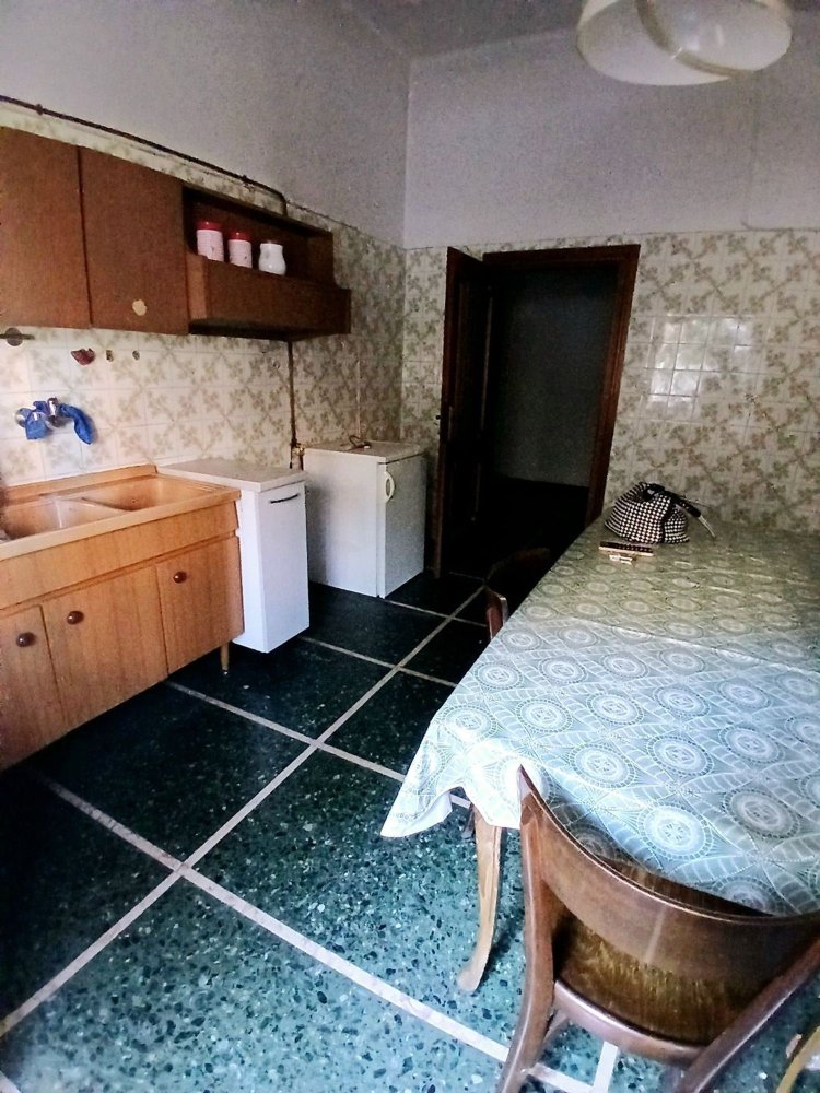 4 bedrooms Apartment in Reggio Emilia, Italy No. 378776