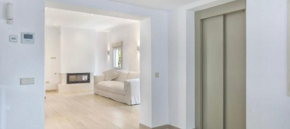 6 bedrooms Villa in Marbella, Spain No. 74737 27