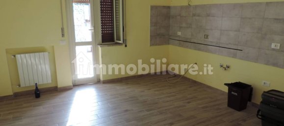 Apartamento de 1 dormitorio en Guidonia Montecelio, Italy No. 371865 2