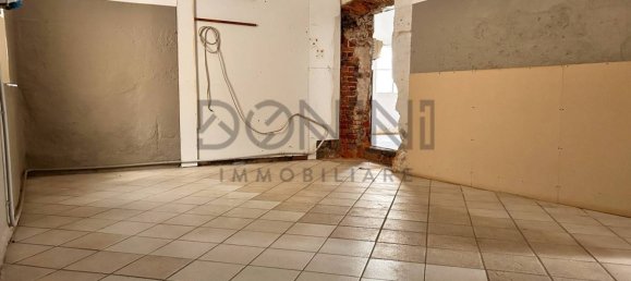 Imóvel comercial de 4 divisões em Lonate Ceppino, Italy N.º 210855 10