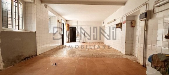 Imóvel comercial de 4 divisões em Lonate Ceppino, Italy N.º 210855 4