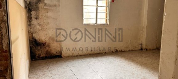 Imóvel comercial de 4 divisões em Lonate Ceppino, Italy N.º 210855 8