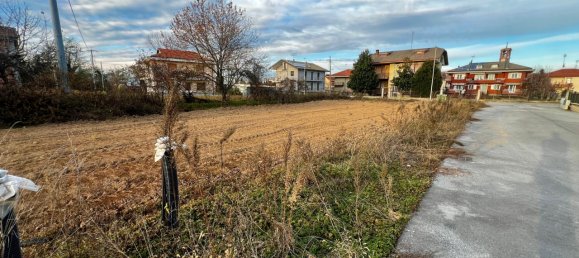 760m² Land in Cuneo, Italy No. 102814 4