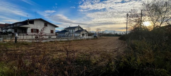 760m² Land in Cuneo, Italy No. 102814 12
