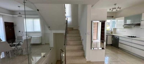 4 bedrooms Villa in Chloraka, Cyprus No. 20367 3