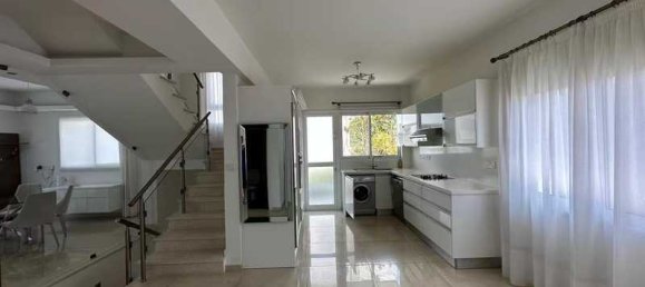 4 bedrooms Villa in Chloraka, Cyprus No. 20367 5