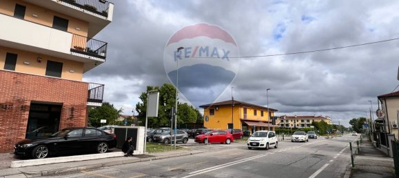 1 room Commercial property in Padua, Italy No. 346120 11