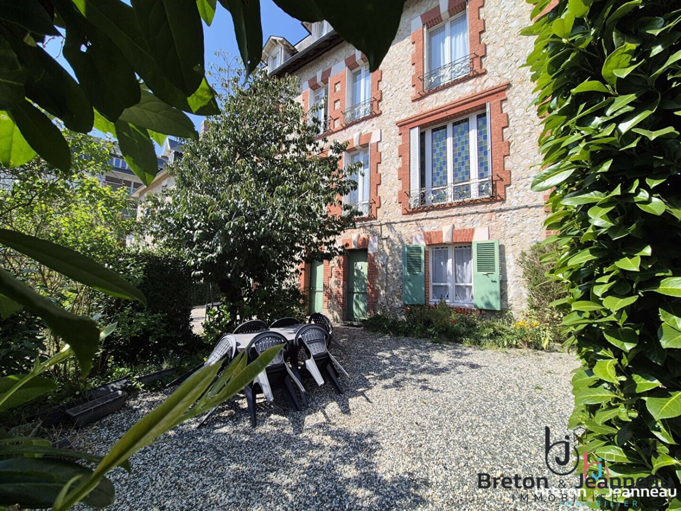 1-salle Bâtiment à Orne, France No. 355038