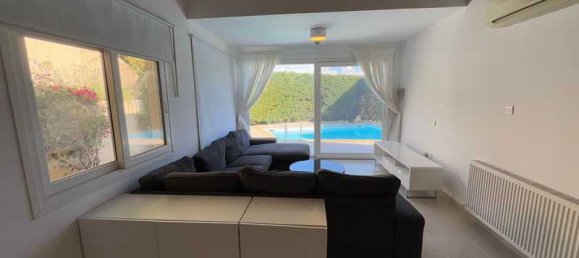 Propiedad comercial de 3 dormitorios en Agios Tychonas, Cyprus No. 18838 13