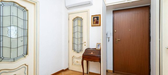 6غرفة شقة في Turin, Italy رقم 37753 27