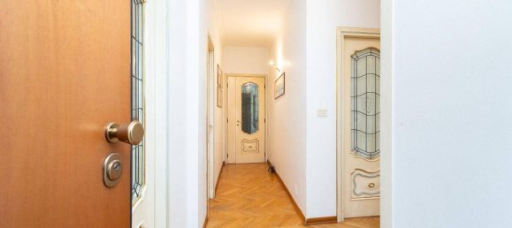 6غرفة شقة في Turin, Italy رقم 37753 29