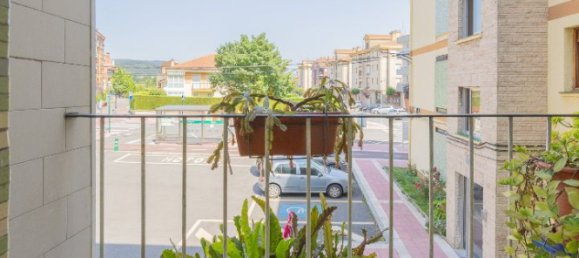 3 bedrooms Apartment in Basque Autonomous Community, Spain No. 133367 4