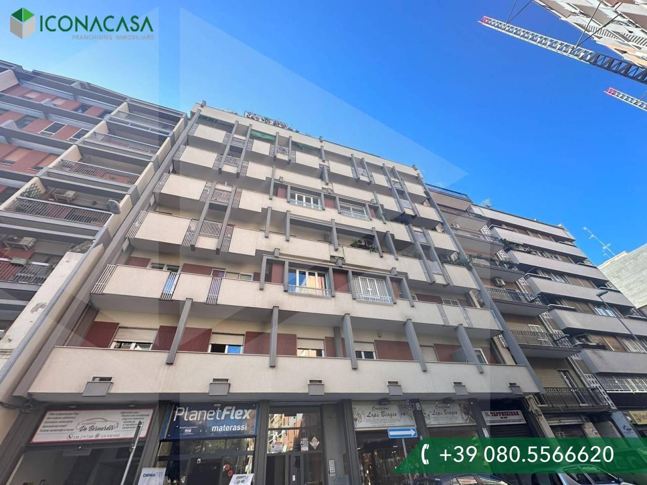 Apartamento de 5 divisões em Bari, Italy N.º 66091