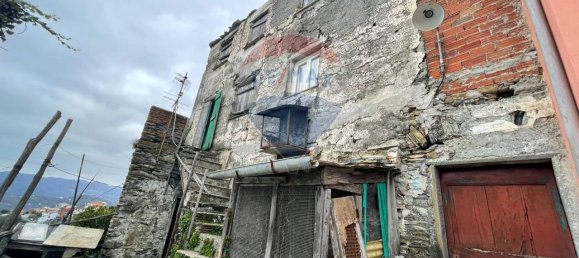 5 rooms House in Cogorno, Italy No. 30972 15