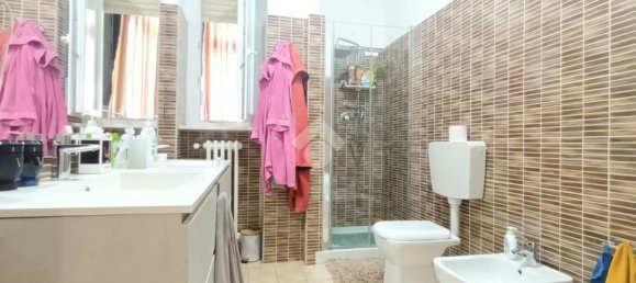 4 bedrooms Apartment in Moncalieri, Italy No. 338007 2