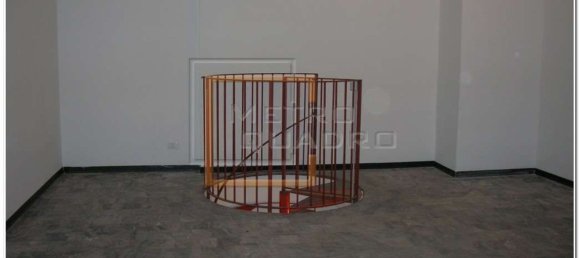 4 rooms Commercial property in Bergamo, Italy No. 178456 13