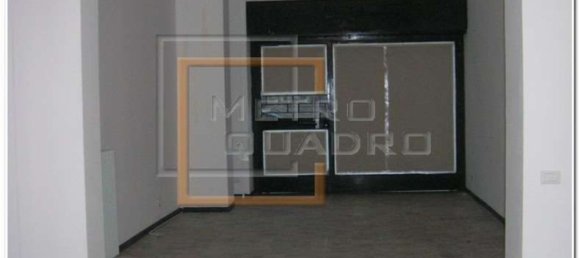 4 rooms Commercial property in Bergamo, Italy No. 178456 2