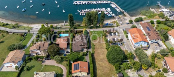 6 Schlafzimmer Haus in Ranco, Italy, Nr. 361253 3