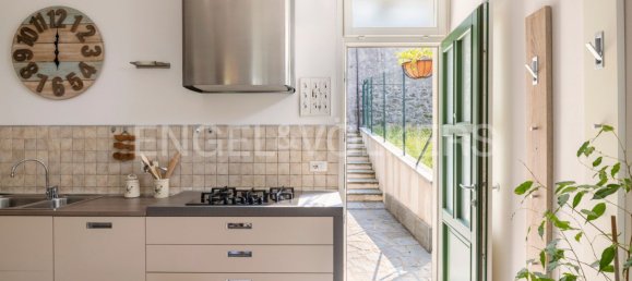 6 Schlafzimmer Haus in Ranco, Italy, Nr. 361253 17