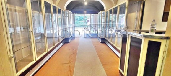 200m² Commercial property in Perugia, Italy No. 352037 7