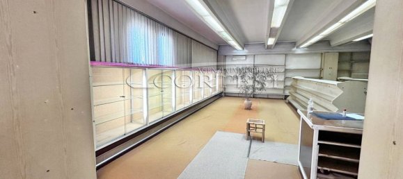 200m² Commercial property in Perugia, Italy No. 352037 14