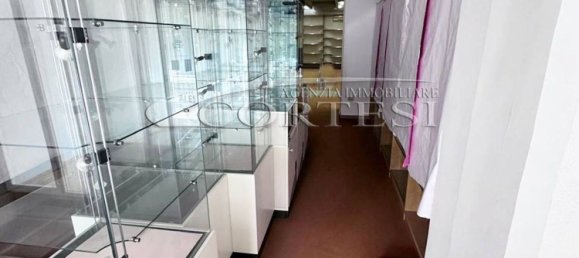 200m² Commercial property in Perugia, Italy No. 352037 28