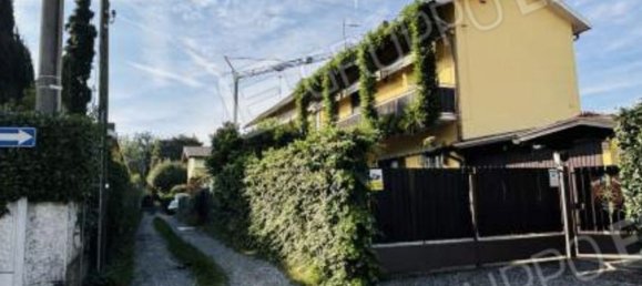 2-salle Maison à Besnate, Italy No. 94200 3