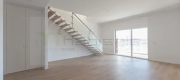 Dúplex de 3 dormitorios en Odivelas, Portugal No. 86453 11