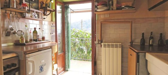 2 bedrooms Castles in Bagnone, Italy No. 77630 9