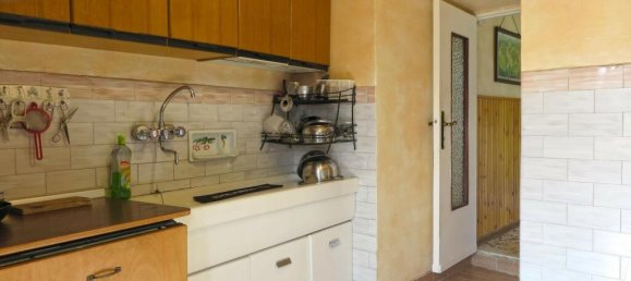 2 bedrooms Castles in Bagnone, Italy No. 77630 8