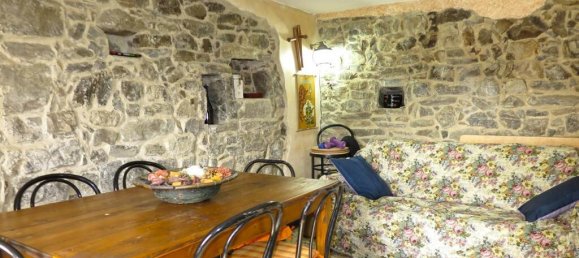 2 bedrooms Castles in Bagnone, Italy No. 77630 6
