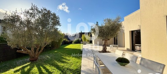 3 bedrooms House in Saint-Cyr-sur-Loire, France No. 48173 6