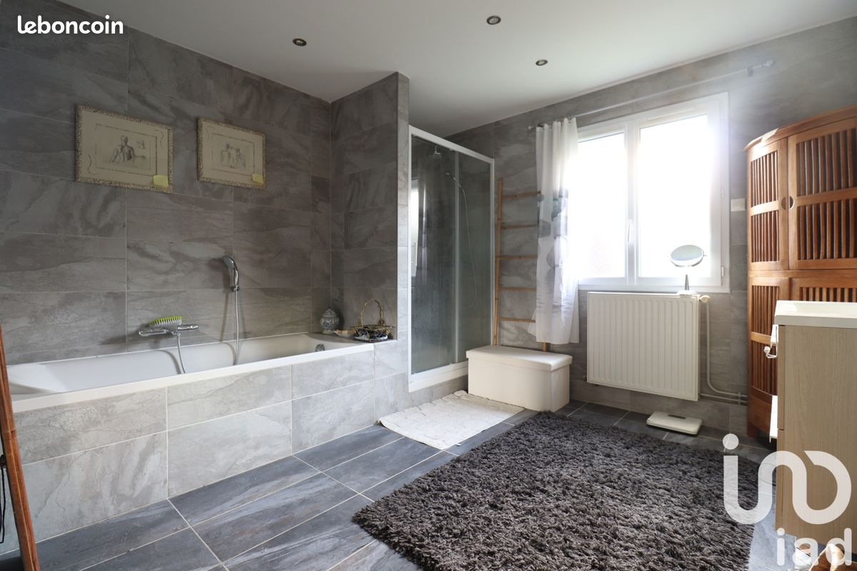 5 bedrooms House in Precy-sur-Oise, France No. 218948