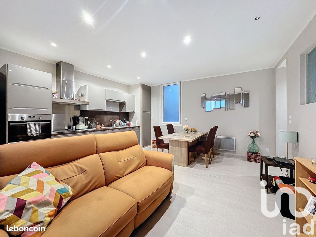 2 bedrooms Apartment in Sete, France No. 285202