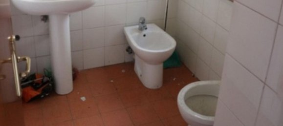 666m² Office in Terni, Italy No. 372995 9