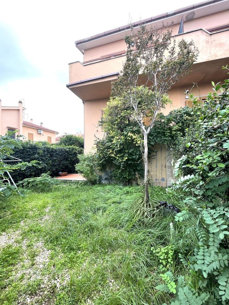 5 rooms House in Cerveteri, Italy No. 140939